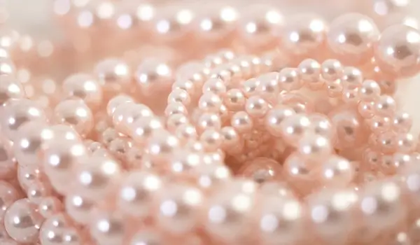 Collana di Perle Rosa